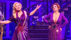 La muerte os sienta tan bien: Broadway convierte el veneno en espectáculo la muerte os sienta tan bien musical broadway