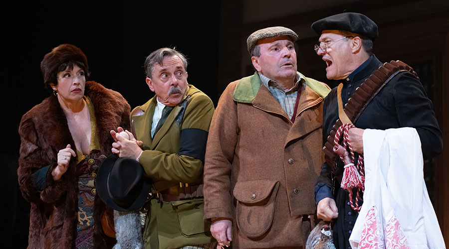 Juan Echanove adapta ‘La escopeta nacional’ al teatro con un elenco de 18 actores en el Teatro Español
