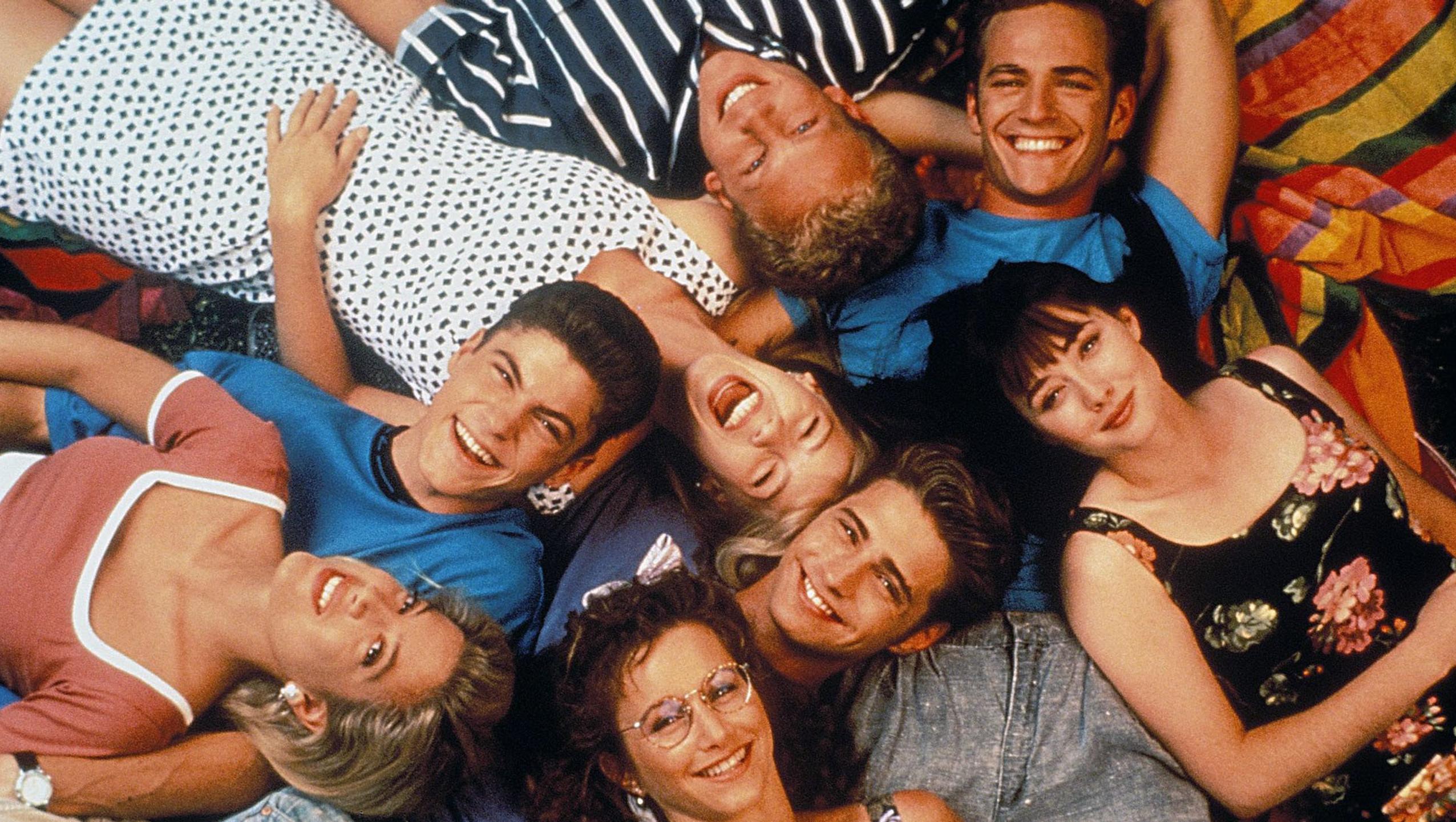 Aaron Spelling inventó la televisión juvenil que ves hoy. La mayoría no saben que fue él: Sensación de vivir