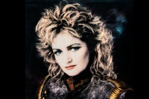 bonnie tyler its a heatache houlding for a hero the best total eclipse of the heart