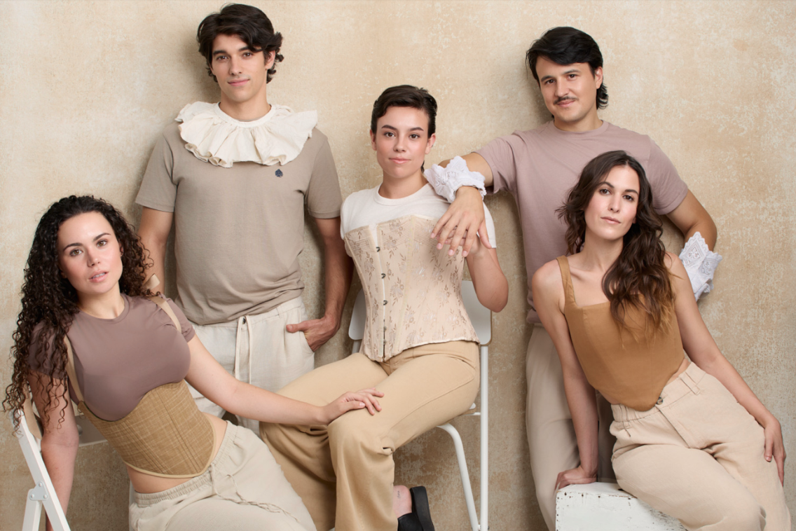 Teatralizar el calor: La Jalea asalta los museos de Madrid a ritmo de Siglo de Oro