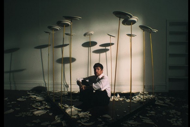James Blake sonaba como si llegara del espacio. Este es el disco con el que aterrizar: Trying Times