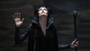 la-bella-durmiente_dan-trachtenberg_maleficent_maléfica_angelina-jolie_disney