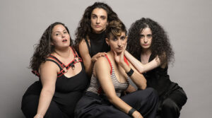 Alba Flores lleva la utopía anarquista al Teatro de La Abadía con la obra 'LIBRES!!!' libres_alba-flores_andrés-lima_teatro-de-la-abadía_madrid