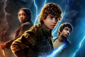 Fidelidad olímpica, ritmo mortal: El digno (pero apresurado) viaje de la primera temporada de ‘Percy Jackson’ percy-jackson_and-the-olympians_2023_disney+_season-1_rick-riordan_walker-scobell_00