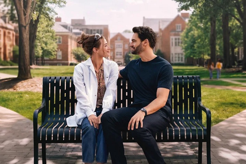 ‘La Hipótesis del Amor’, la romcom que no necesita sorprenderte para funcionar