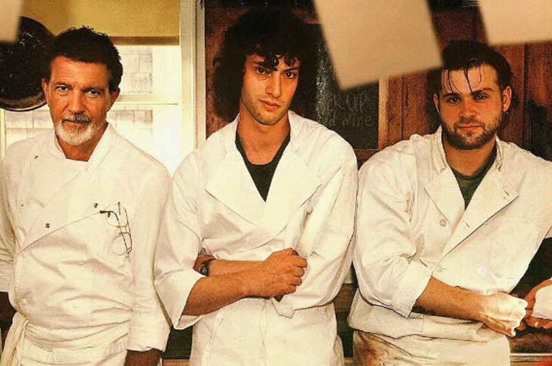 ‘Tony’: Dominic Sessa y Antonio Banderas en el verano que convirtió a Tony en Anthony Bourdain
